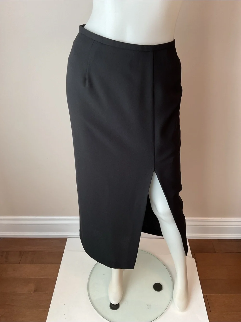 Laura's front Slit Midi Skirt - Picture 2 of 5